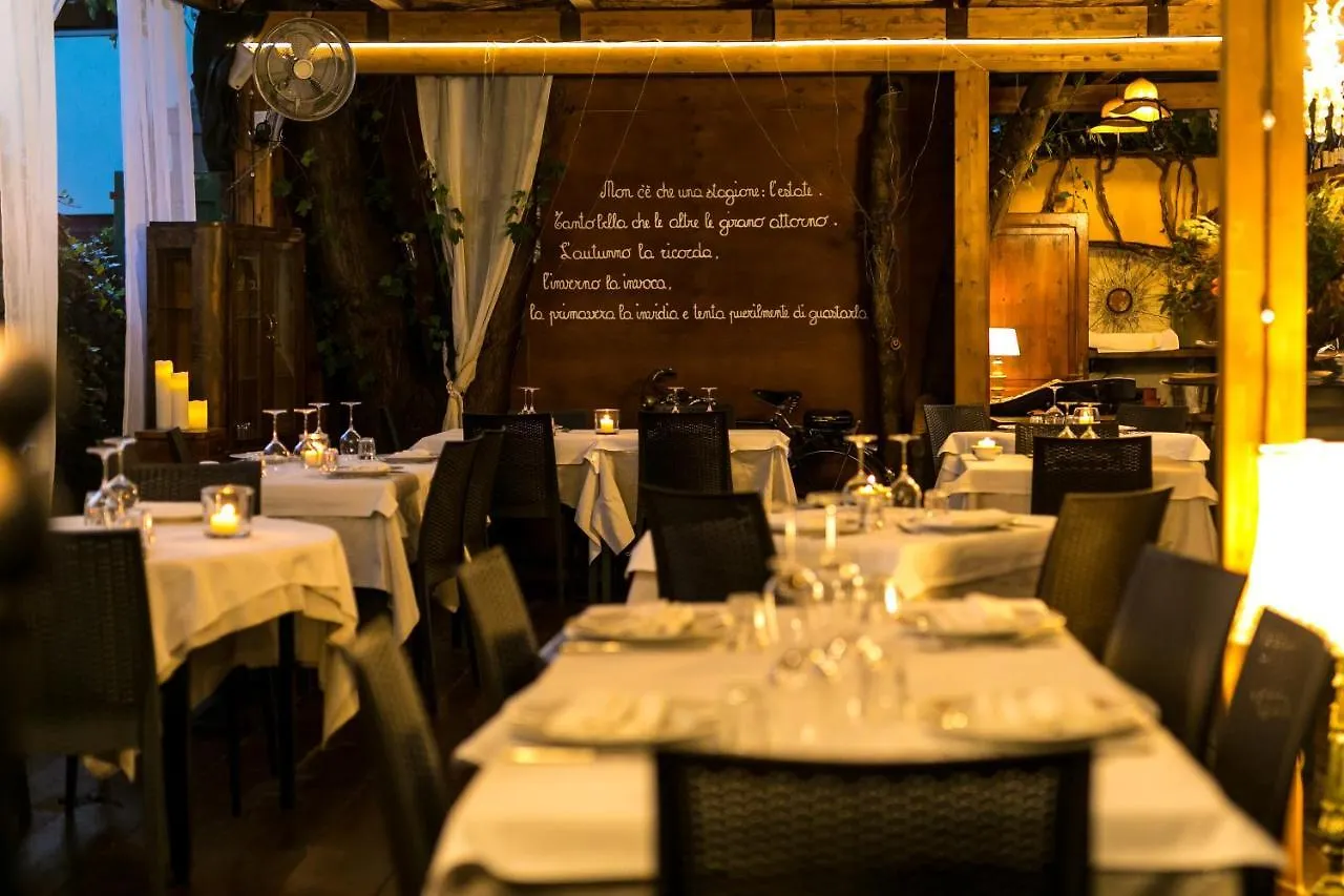 Gasthof Hotel Antica Osteria Del Mirasole San Giovanni in Persiceto